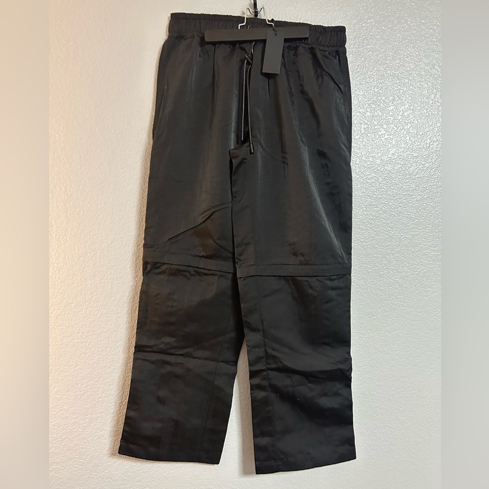 Mens RTA black pants zip off to shorts size medium